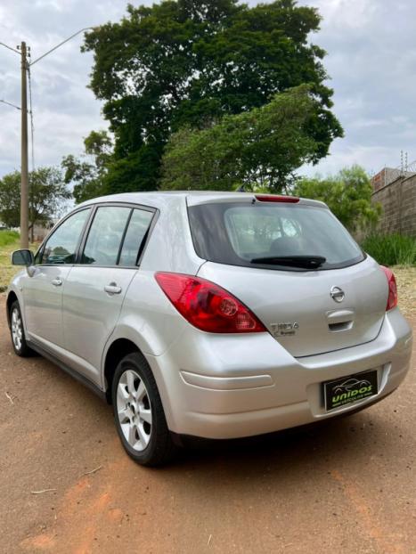 NISSAN Tiida Hatch 1.8 16V 4P S AUTOM�TICO, Foto 4