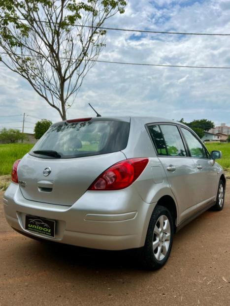 NISSAN Tiida Hatch 1.8 16V 4P S AUTOM�TICO, Foto 6