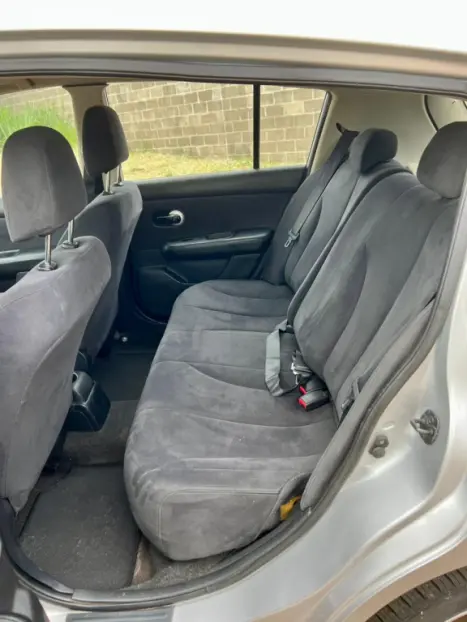 NISSAN Tiida Hatch 1.8 16V 4P S AUTOM�TICO, Foto 12