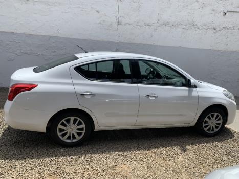 NISSAN Versa Sedan 1.6 16V 4P FLEX SV, Foto 4