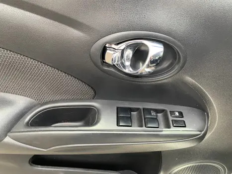 NISSAN Versa Sedan 1.6 16V 4P FLEX SV, Foto 13