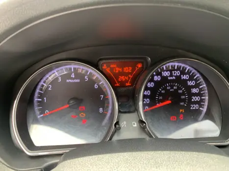 NISSAN Versa Sedan 1.6 16V 4P FLEX SV, Foto 14