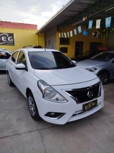 NISSAN Versa Sedan 1.0 4P FLEX, Foto 2