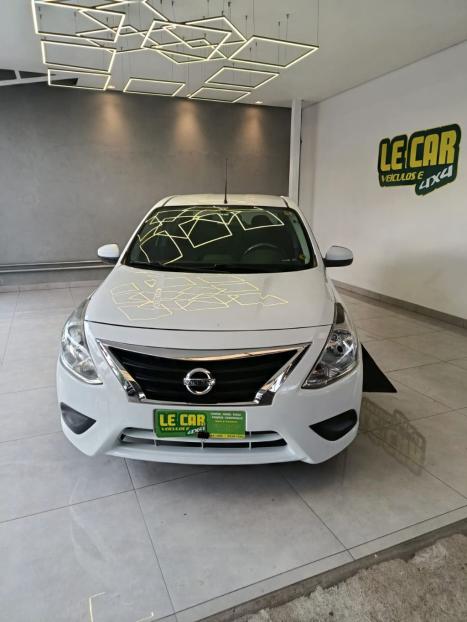 NISSAN Versa Sedan 1.0 4P FLEX, Foto 2