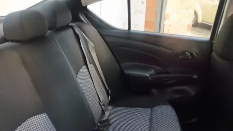 NISSAN Versa Sedan 1.6 16V 4P FLEXSTART V-DRIVE, Foto 16