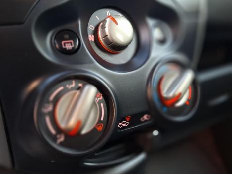 NISSAN Versa Sedan 1.0 4P FLEX, Foto 13