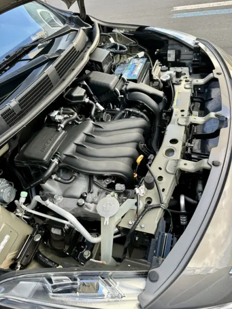 NISSAN Versa Sedan 1.6 16V 4P SL FLEX XTRONIC AUTOM�TICO CVT, Foto 16