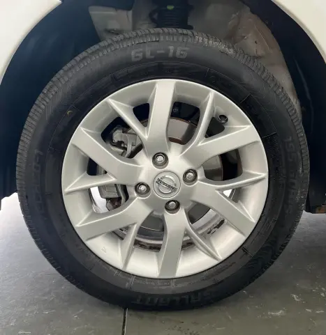NISSAN Versa Sedan 1.6 16V 4P FLEX SL, Foto 11