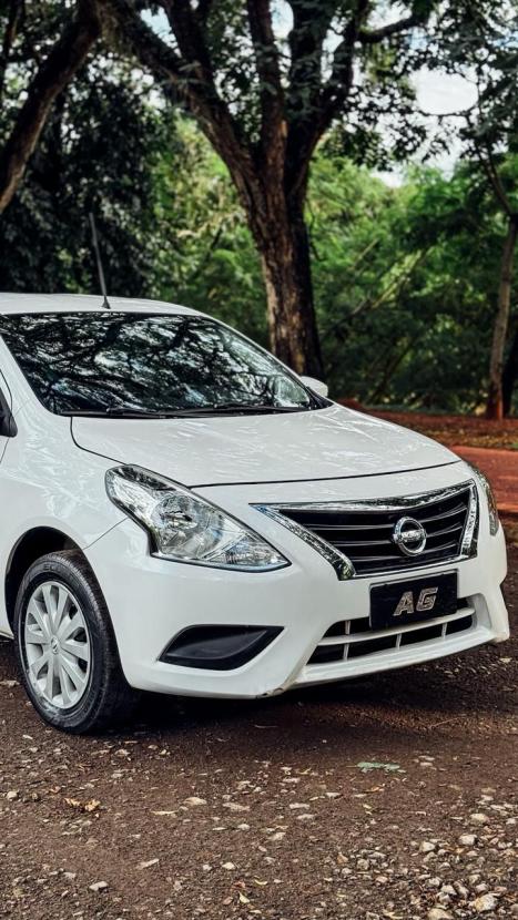 NISSAN Versa Sedan 1.0 12V 4P FLEX V-DRIVE, Foto 2
