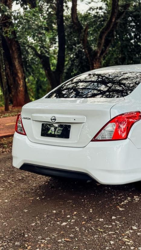 NISSAN Versa Sedan 1.0 12V 4P FLEX V-DRIVE, Foto 14
