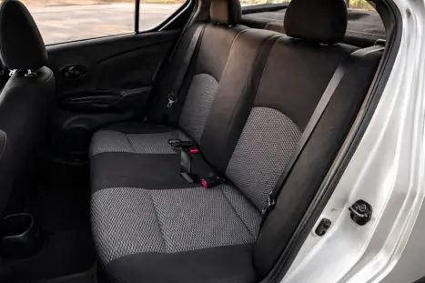 NISSAN Versa Sedan 1.0 4P FLEX, Foto 8