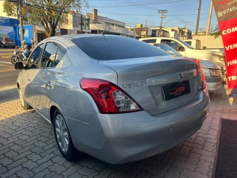 NISSAN Versa Sedan 1.6 16V 4P FLEX SV, Foto 3