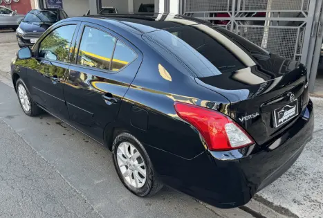 NISSAN Versa Sedan 1.6 16V 4P SV FLEX XTRONIC AUTOMÁTICO CVT, Foto 3