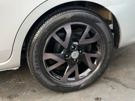 NISSAN Versa Sedan 1.6 16V 4P UNIQUE FLEX, Foto 14