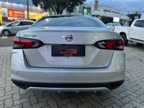 NISSAN Versa Sedan , Foto 5