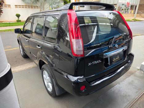 NISSAN X-Trail 2.5 16V 4P GX 4X4 AUTOMÁTICO, Foto 4 NISSAN X-Trail 2.5 16V 4P GX 4X4 AUTOMÁTICO, Foto 4