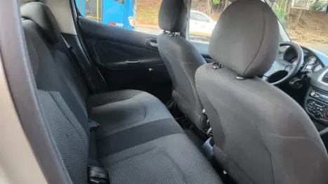 PEUGEOT 207 Hatch 1.4 4P XR FLEX, Foto 11