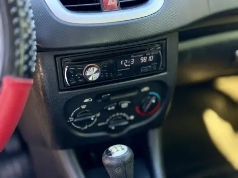 PEUGEOT 207 Hatch 1.4 4P XR FLEX, Foto 9