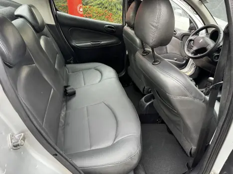 PEUGEOT 207 Sedan 1.4 4P PASSION SPORT XR FLEX, Foto 8