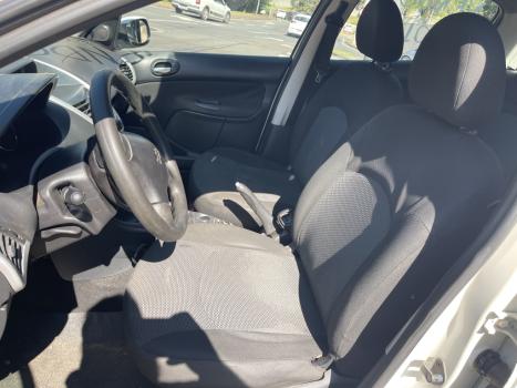 PEUGEOT 207 Sedan 1.4 4P PASSION XR FLEX, Foto 6