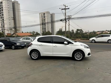 PEUGEOT 208 1.2 12V 4P ALLURE FLEX, Foto 6 PEUGEOT 208 1.2 12V 4P ALLURE FLEX, Foto 6