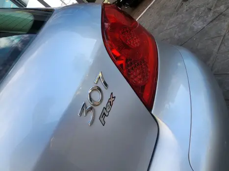 PEUGEOT 307 Hatch 1.6 16V 4P FLEX PRESENCE, Foto 8
