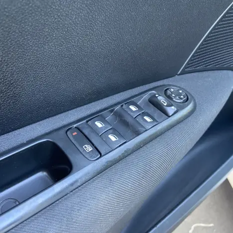 PEUGEOT 308 1.6 16V 4P FLEX ALLURE, Foto 9 PEUGEOT 308 1.6 16V 4P FLEX ALLURE, Foto 9