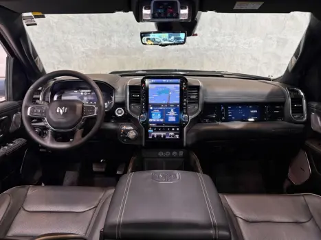 RAM 1500 3.0 HURRICANE 6 BITURBO LARAMIE NIGHT EDITION CABINE DUPLA 4X4 AUTOM�TICO, Foto 14