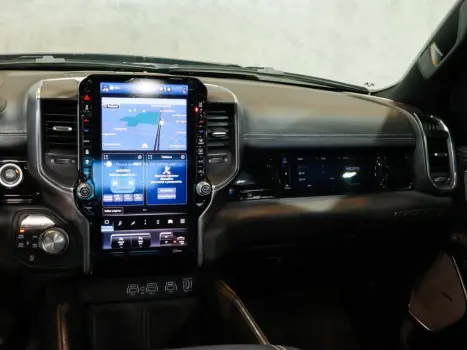 RAM 1500 3.0 HURRICANE 6 BITURBO LARAMIE NIGHT EDITION CABINE DUPLA 4X4 AUTOM�TICO, Foto 16