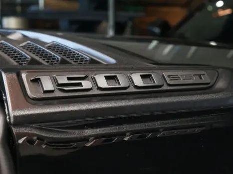 RAM 1500 3.0 HURRICANE 6 BITURBO LARAMIE NIGHT EDITION CABINE DUPLA 4X4 AUTOM�TICO, Foto 19