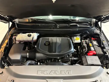 RAM 1500 3.0 HURRICANE 6 BITURBO LARAMIE NIGHT EDITION CABINE DUPLA 4X4 AUTOM�TICO, Foto 21