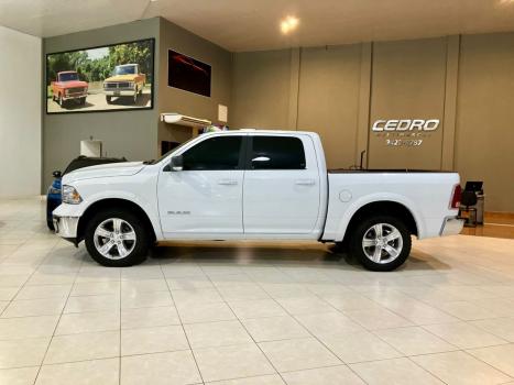 RAM 1500 5.7 V8 CLASSIC LARAMIE CABINE DUPLA 4X4 AUTOM�TICO, Foto 2