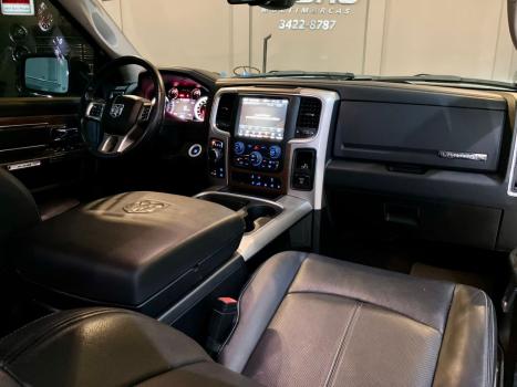 RAM 1500 5.7 V8 CLASSIC LARAMIE CABINE DUPLA 4X4 AUTOM�TICO, Foto 10