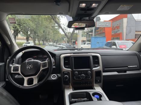 RAM 1500 5.7 V8 CLASSIC LARAMIE CABINE DUPLA 4X4 AUTOM�TICO, Foto 2