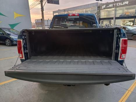 RAM 1500 5.7 V8 CLASSIC LARAMIE CABINE DUPLA 4X4 AUTOM�TICO, Foto 8