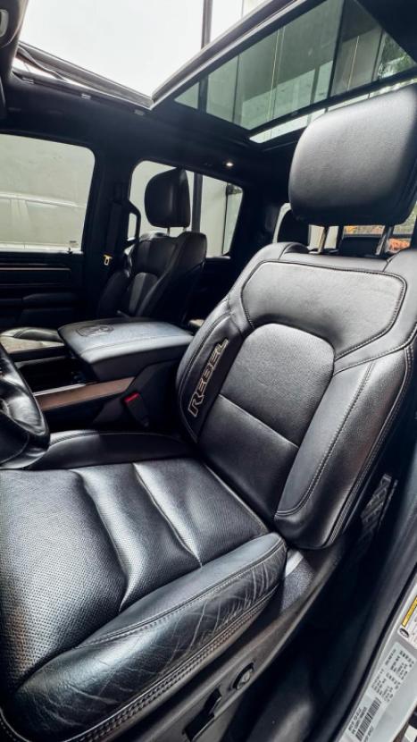 RAM 1500 5.7 V8 REBEL CABINE DUPLA 4X4 AUTOMTICO, Foto 18