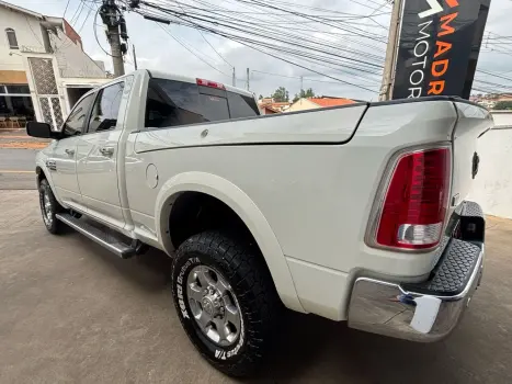 RAM 2500 6.7 I6 24V SLT CABINE DUPLA TURBO DIESEL LARAMIE 4X4 AUTOMTICO, Foto 7