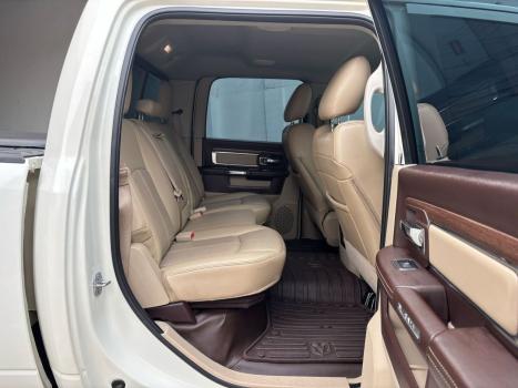 RAM 2500 6.7 I6 24V SLT CABINE DUPLA TURBO DIESEL LARAMIE 4X4 AUTOMTICO, Foto 17