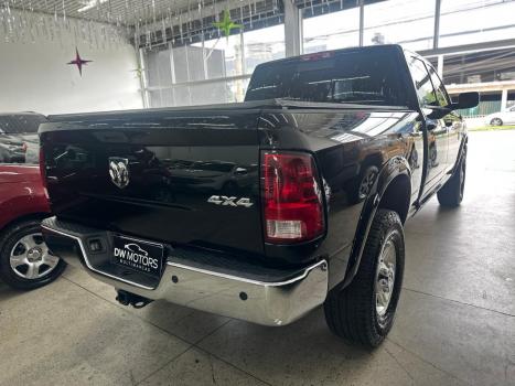 RAM 2500 6.7 I6 24V SLT CABINE DUPLA TURBO DIESEL LARAMIE 4X4 AUTOMTICO, Foto 6