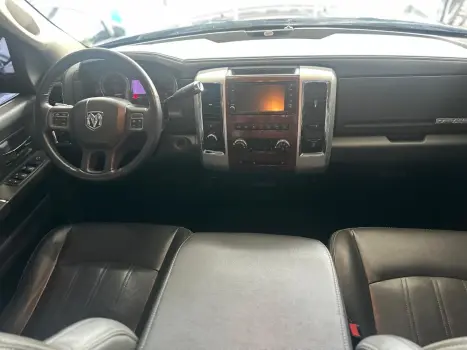 RAM 2500 6.7 I6 24V SLT CABINE DUPLA TURBO DIESEL LARAMIE 4X4 AUTOM�TICO, Foto 7