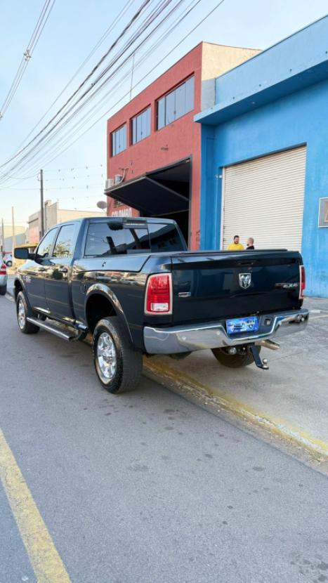 RAM 2500 6.7 I6 24V SLT CABINE DUPLA TURBO DIESEL LARAMIE 4X4 AUTOMTICO, Foto 5