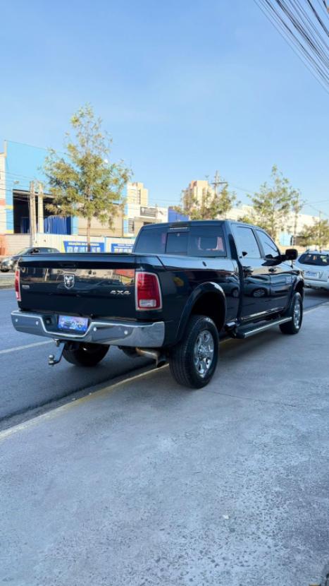 RAM 2500 6.7 I6 24V SLT CABINE DUPLA TURBO DIESEL LARAMIE 4X4 AUTOMTICO, Foto 6