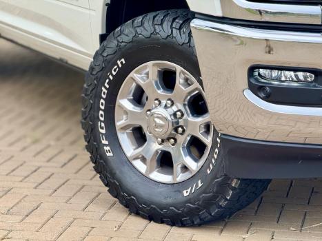 RAM 2500 6.7 I6 24V SLT CABINE DUPLA TURBO DIESEL LARAMIE 4X4 AUTOMTICO, Foto 3