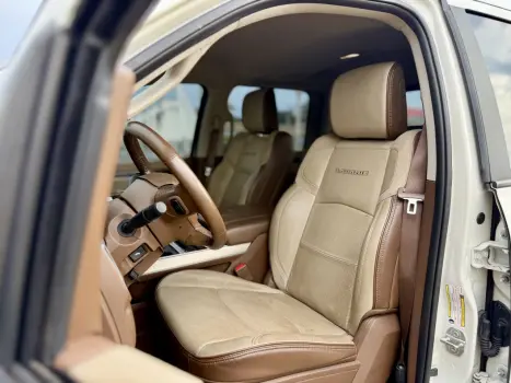 RAM 2500 6.7 I6 24V SLT CABINE DUPLA TURBO DIESEL LARAMIE 4X4 AUTOMTICO, Foto 11