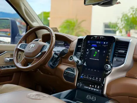 RAM 2500 6.7 I6 24V SLT CABINE DUPLA TURBO DIESEL LARAMIE 4X4 AUTOMTICO, Foto 13