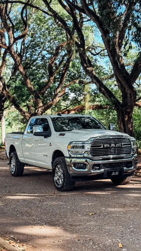 RAM 2500 6.7 I6 24V SLT CABINE DUPLA TURBO DIESEL LARAMIE 4X4 AUTOM�TICO, Foto 5