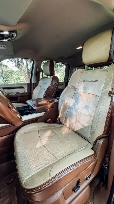 RAM 2500 6.7 I6 24V SLT CABINE DUPLA TURBO DIESEL LARAMIE 4X4 AUTOM�TICO, Foto 11