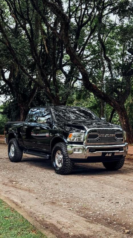 RAM 2500 6.7 I6 24V SLT CABINE DUPLA TURBO DIESEL LARAMIE 4X4 AUTOM�TICO, Foto 4