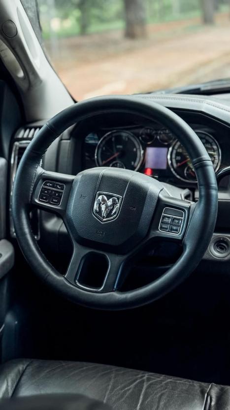 RAM 2500 6.7 I6 24V SLT CABINE DUPLA TURBO DIESEL LARAMIE 4X4 AUTOM�TICO, Foto 8