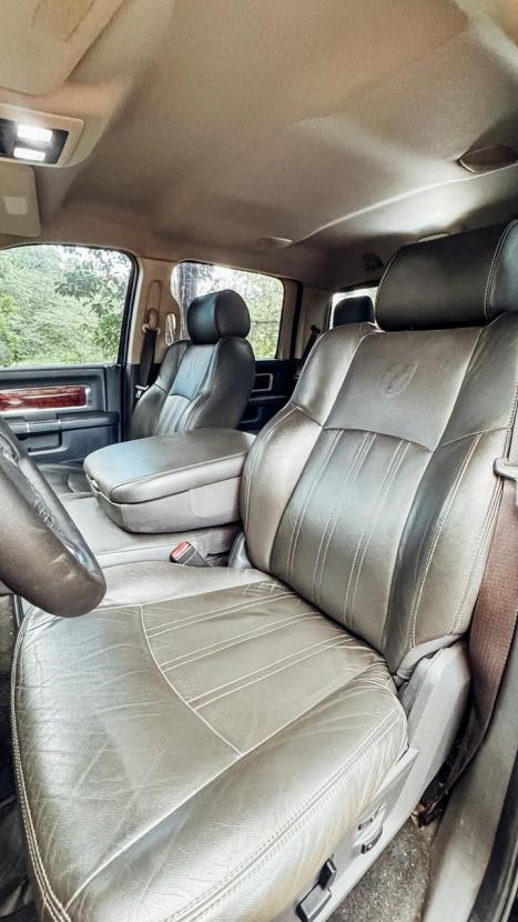 RAM 2500 6.7 I6 24V SLT CABINE DUPLA TURBO DIESEL LARAMIE 4X4 AUTOM�TICO, Foto 9